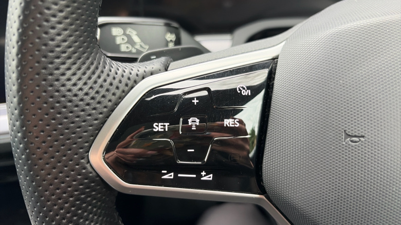 Volkswagen Touareg 3.0 V6 TDI 4Motion Black Edition 5dr Tip Auto Diesel Estate